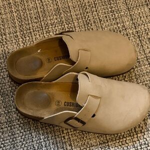 Cushion Tan Women's Mules